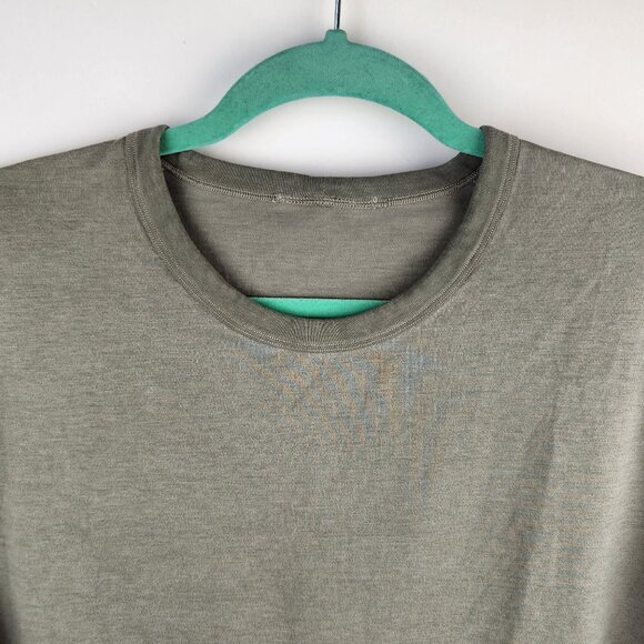 Lululemon Gray Soft Lightweight Short Sleeve Tee sz L? - Picture 3 of 6